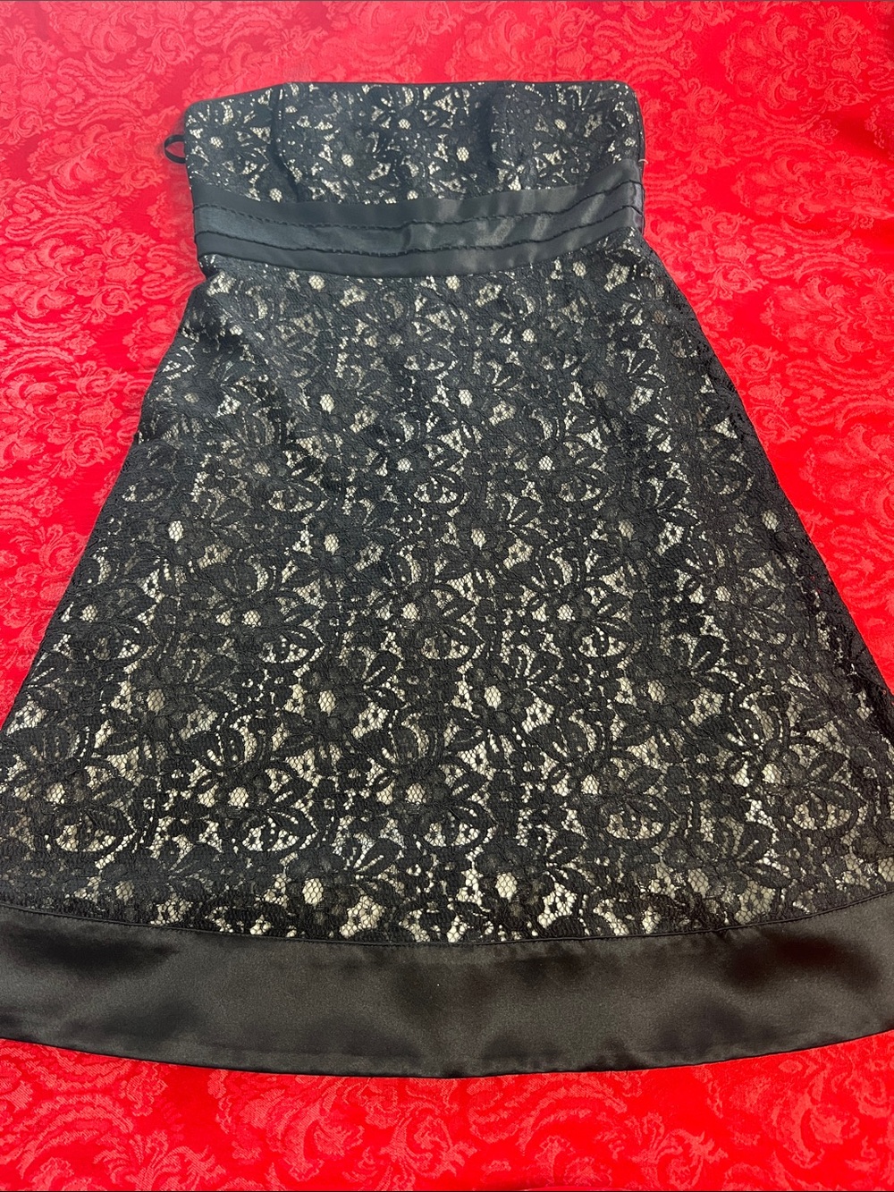White House Black Market Women’s 4 Strapless Black Lace A-Line Cocktail Dress